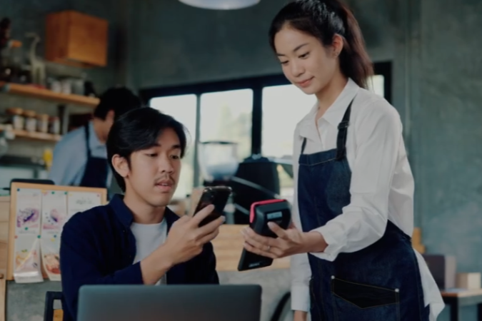 In-store payment with PayXpert alternative mobile payment solution